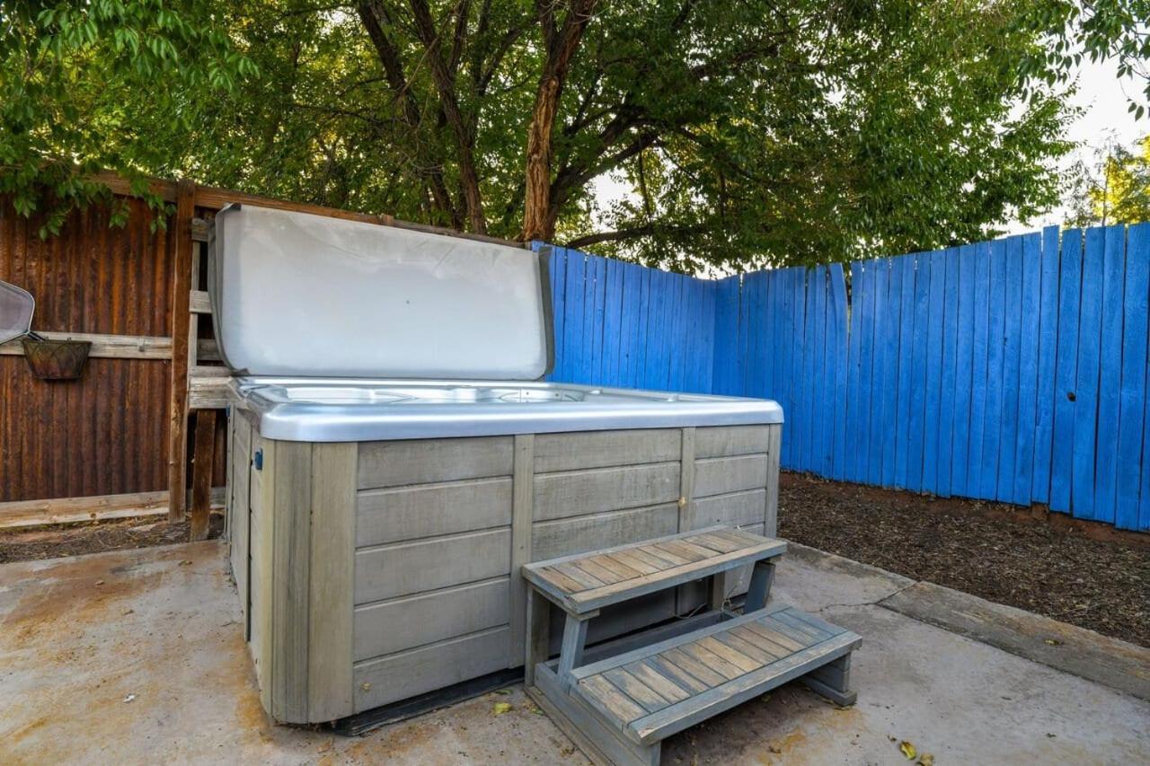 Hébergement de vacances Adventure Haven Near Downtown - Rose Tree 3 *