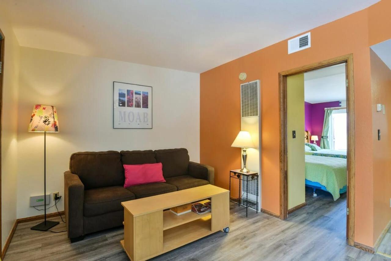 Ferienhaus Adventure Haven Near Downtown - Rose Tree 3